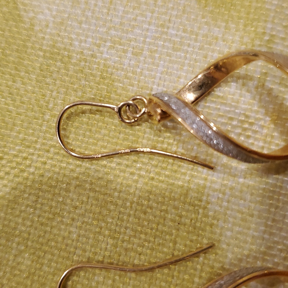 16K Gold Dangle Earrings with a Diamond Bend - Picture 2 of 3